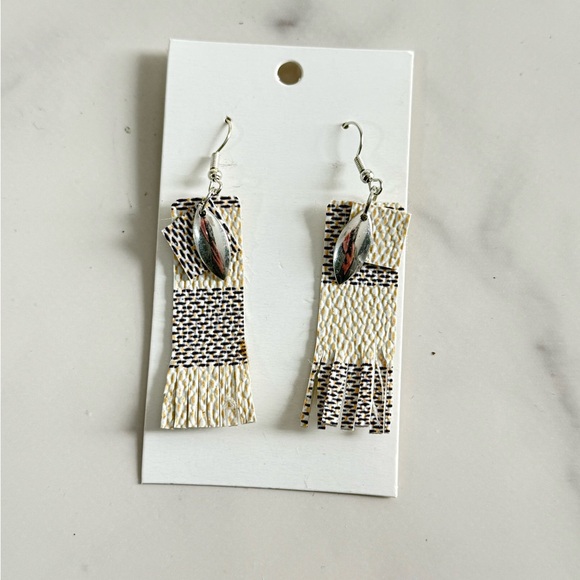 Louis Vuitton upcycled Damier Azur Y2K authentic material fringe dangle earrings - Picture 4 of 5